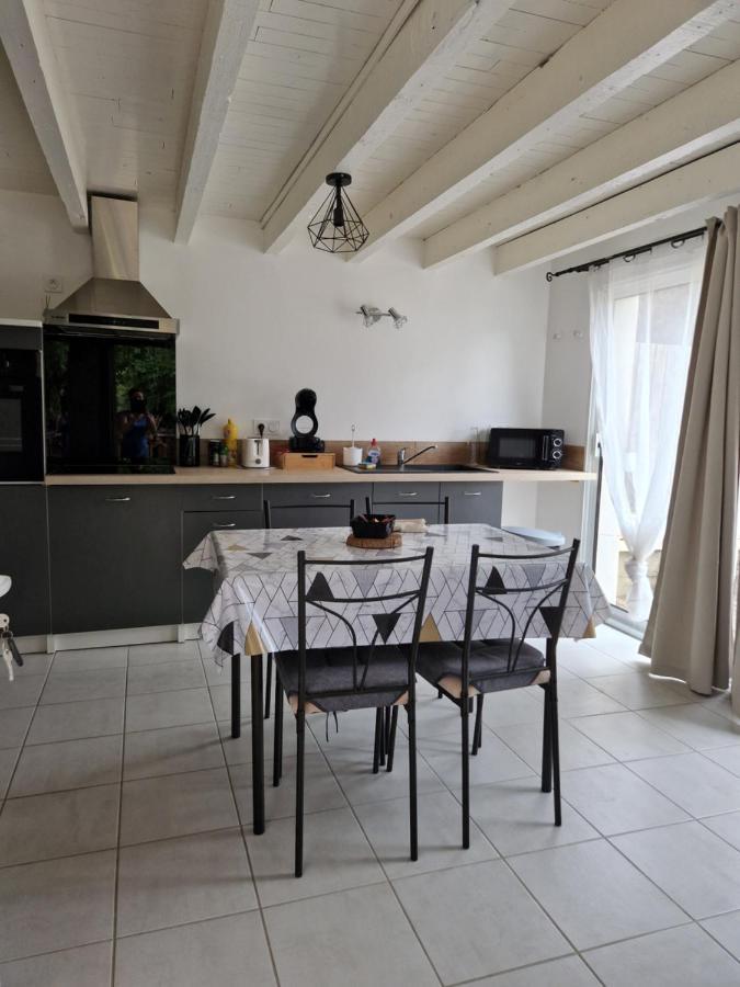Loft Ravissant Avec Parking Gratuit Sur Place Ledat Luaran gambar